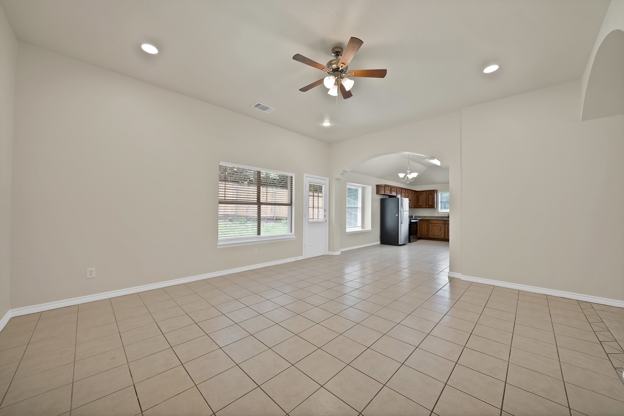 132 Parkwood Court Azle TX 76020