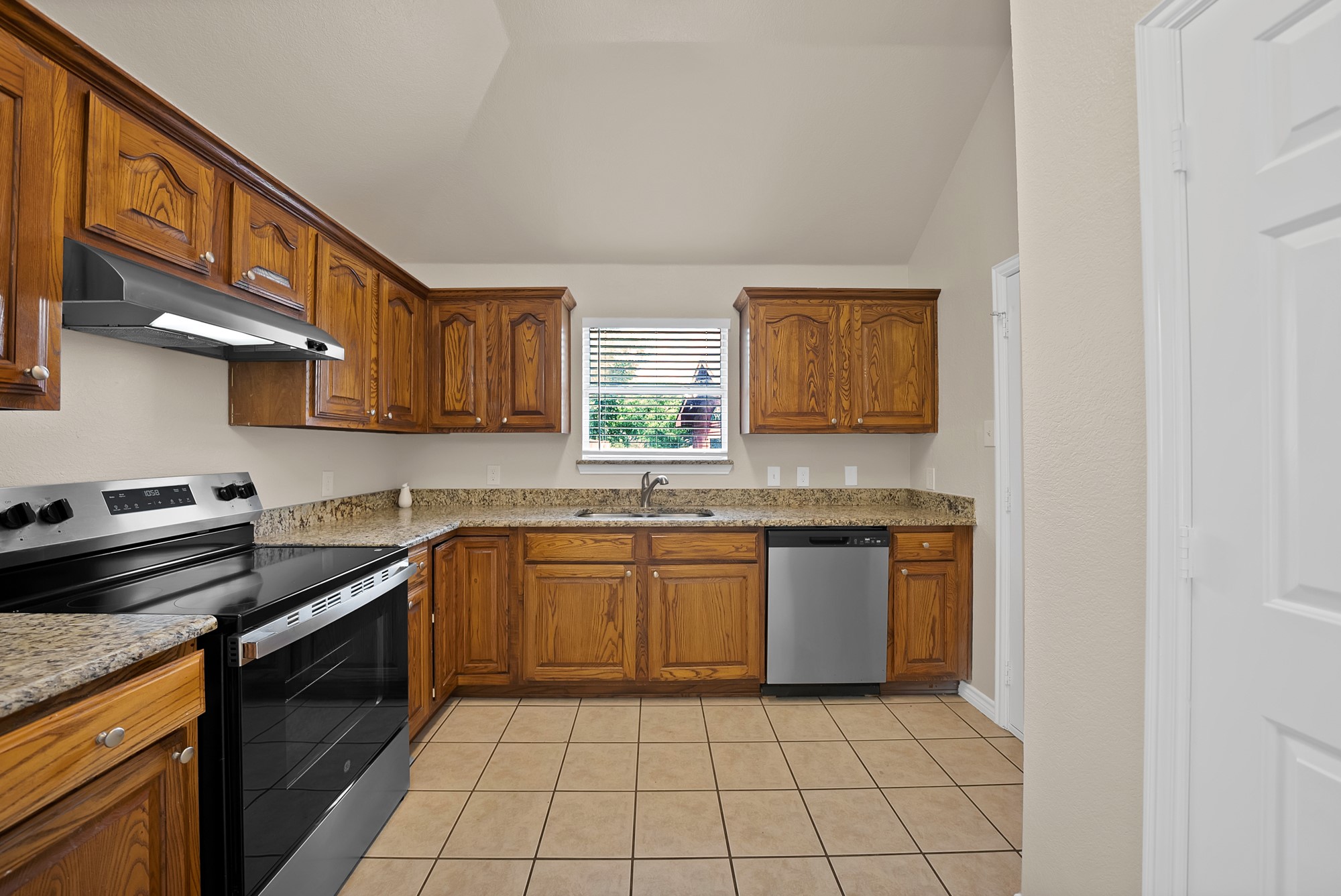 132 Parkwood Court Azle TX 76020