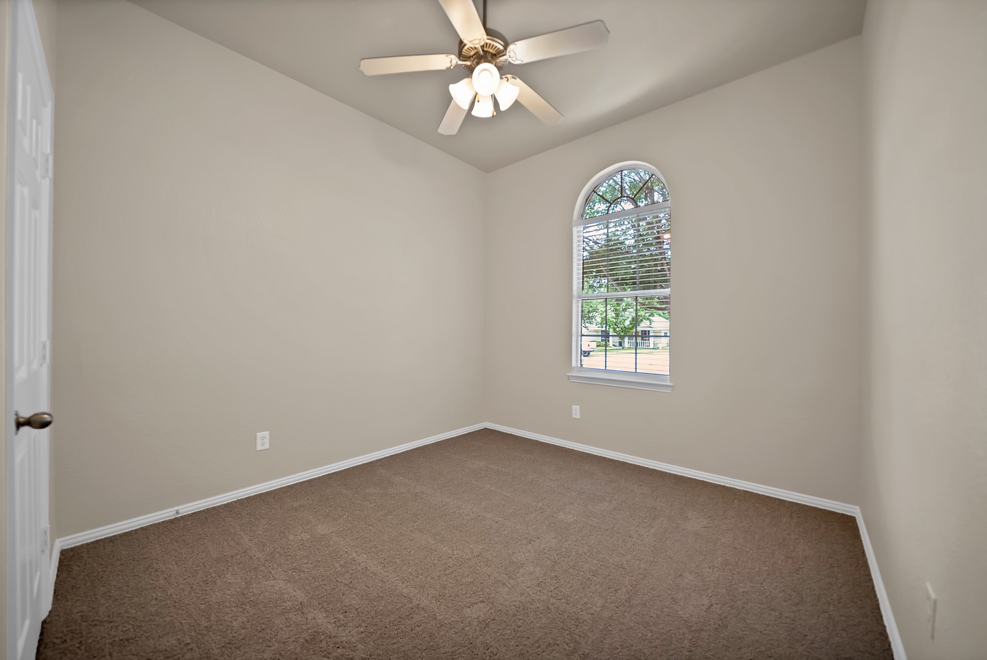 132 Parkwood Court Azle TX 76020