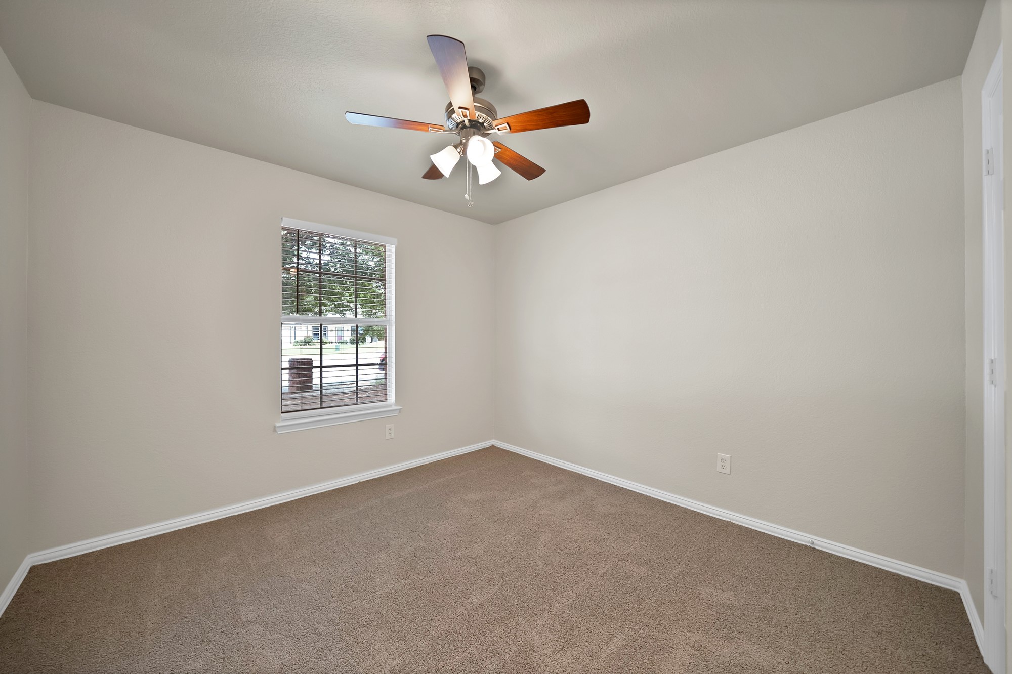 132 Parkwood Court Azle TX 76020