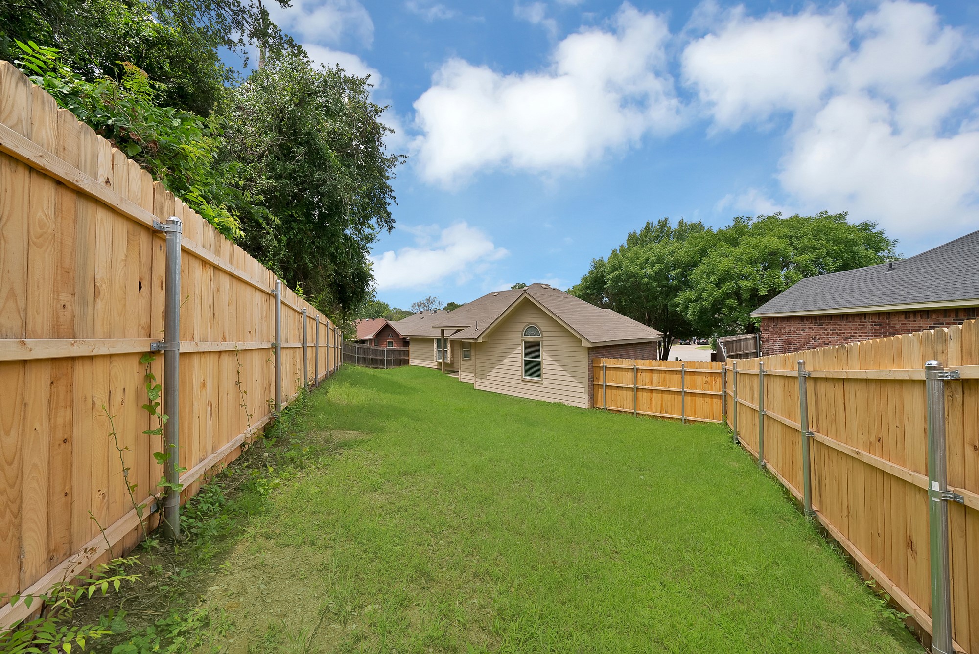 132 Parkwood Court Azle TX 76020