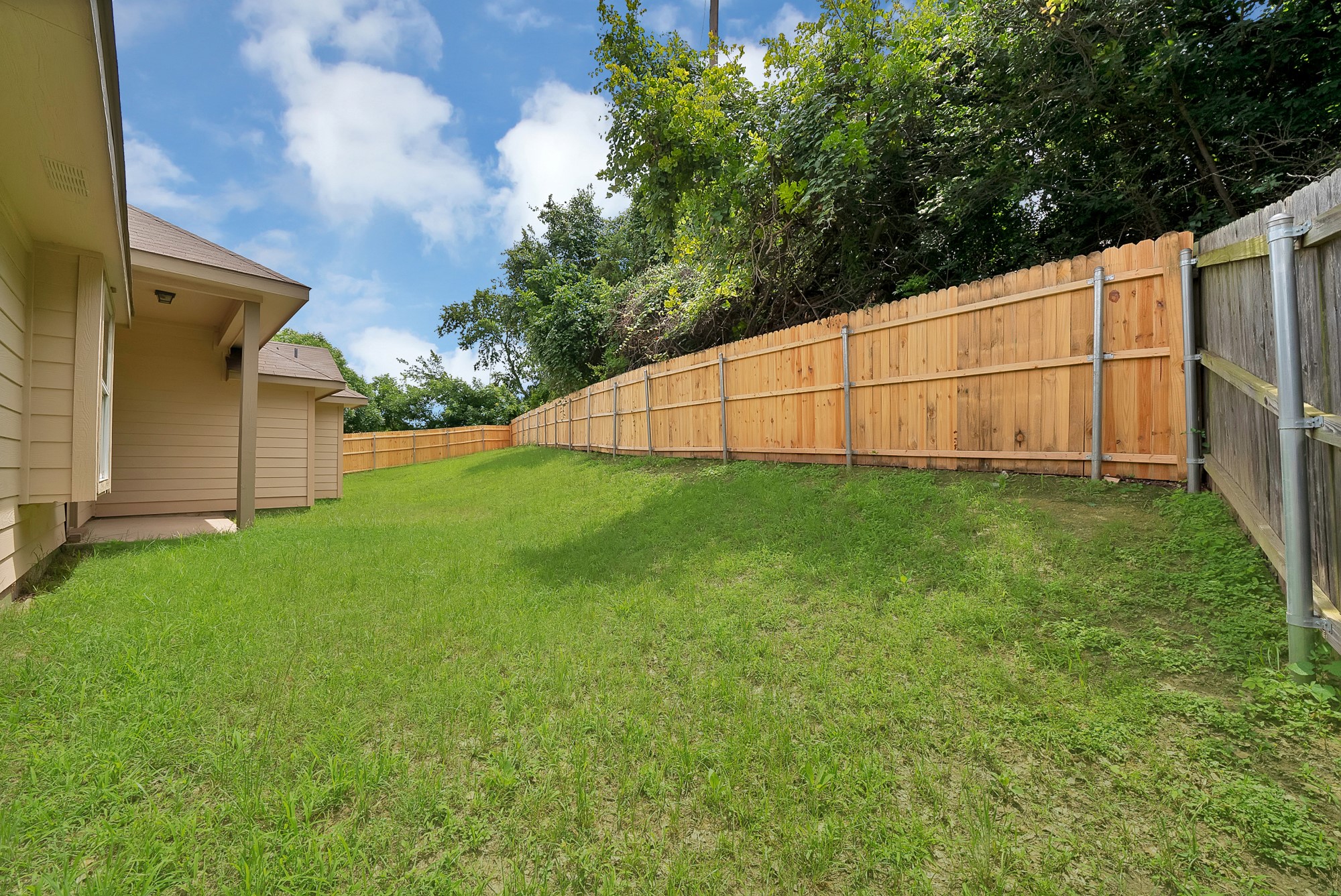 132 Parkwood Court Azle TX 76020