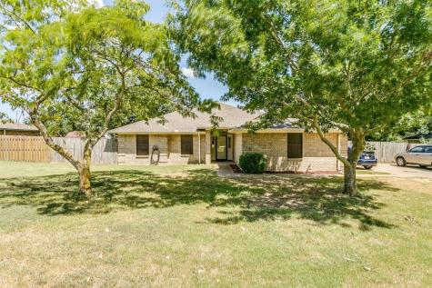 705 Henderson Street Joshua TX 76058