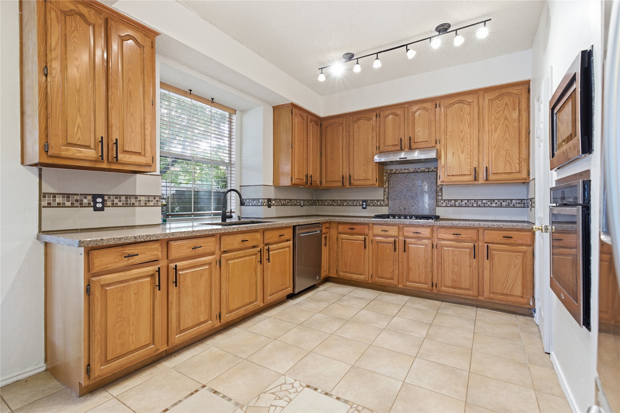 3216 Trailwood Lane Flower Mound TX 75028