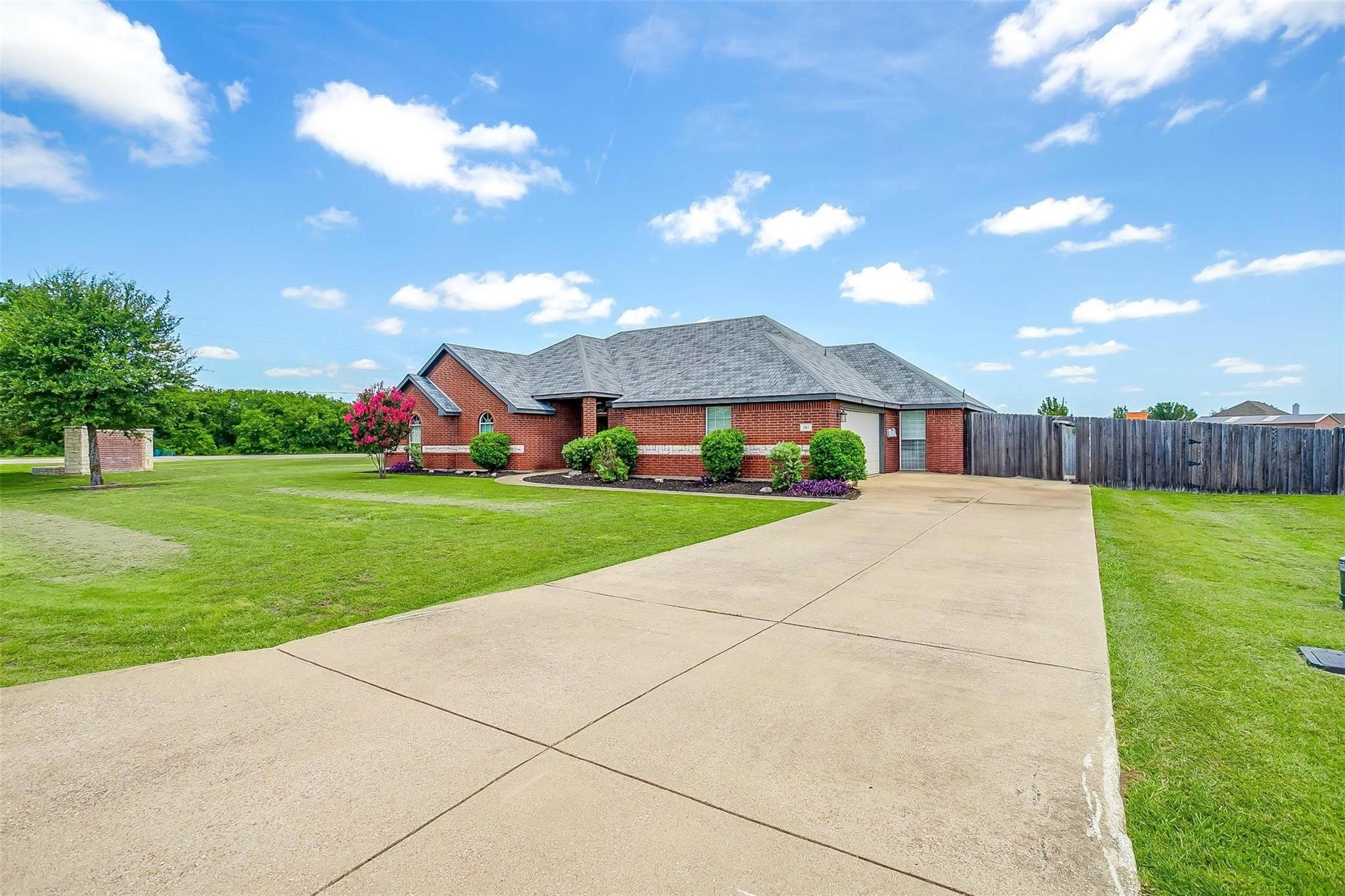 101 Springfield Lane Red Oak TX 75165