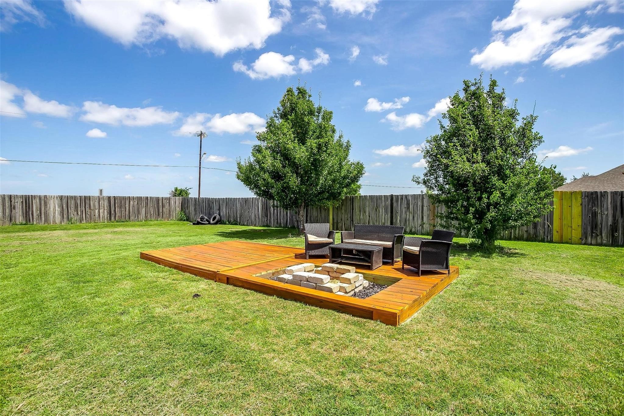 101 Springfield Lane Red Oak TX 75165