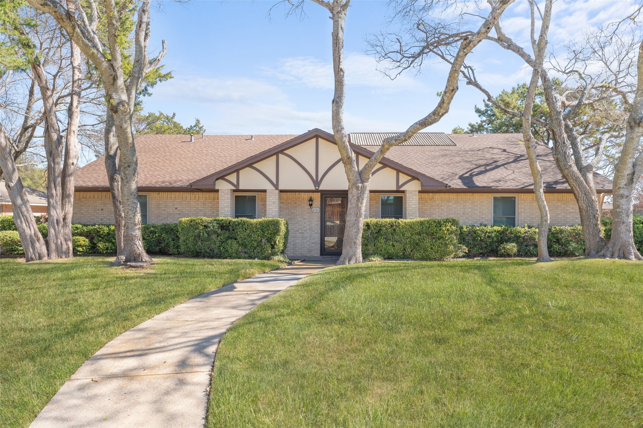 1111 Madlynne Drive Cedar Hill TX 75104