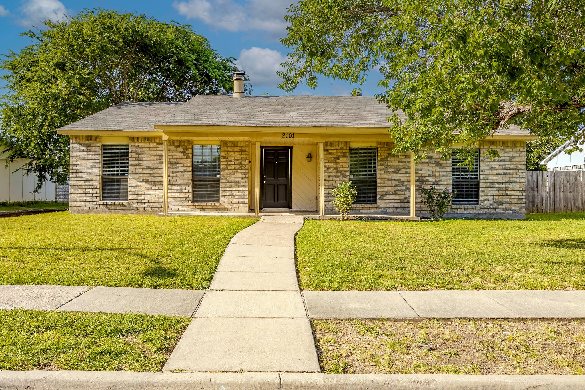 2101 Montana Trail Grand Prairie TX 75052