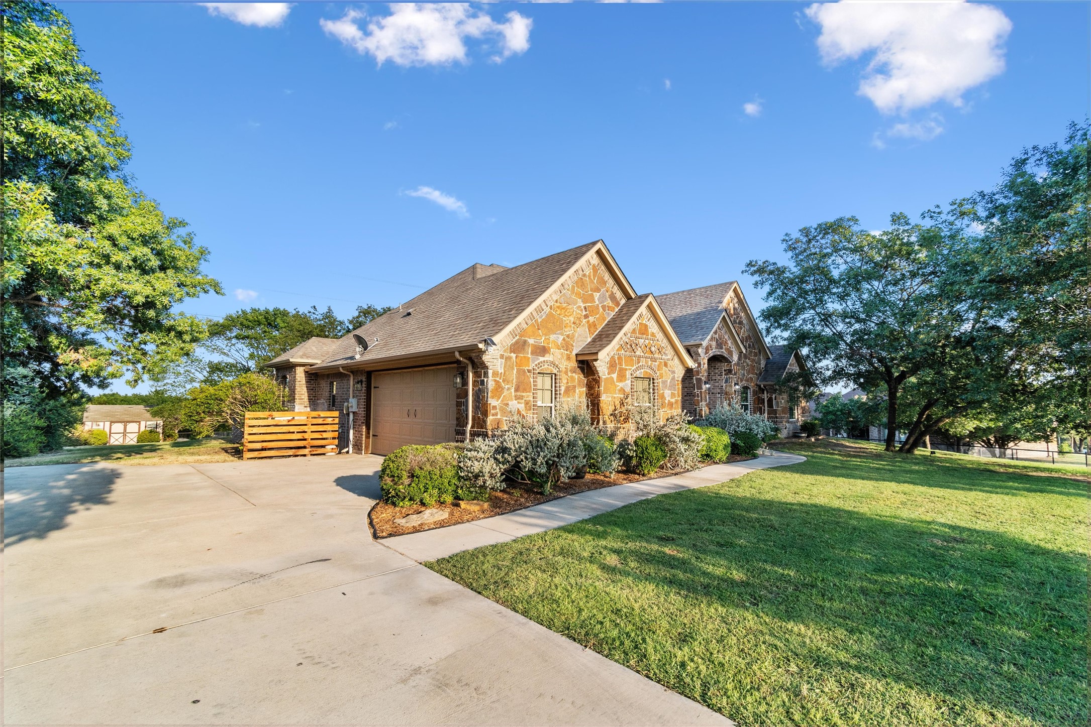 408 Sandridge Drive Weatherford TX 76085