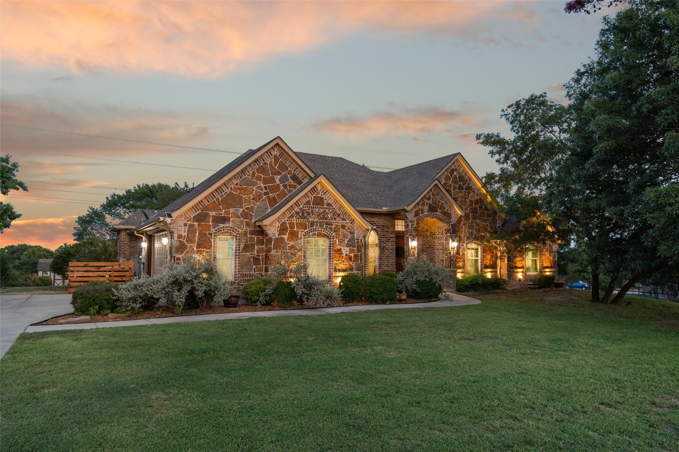 408 Sandridge Drive Weatherford TX 76085
