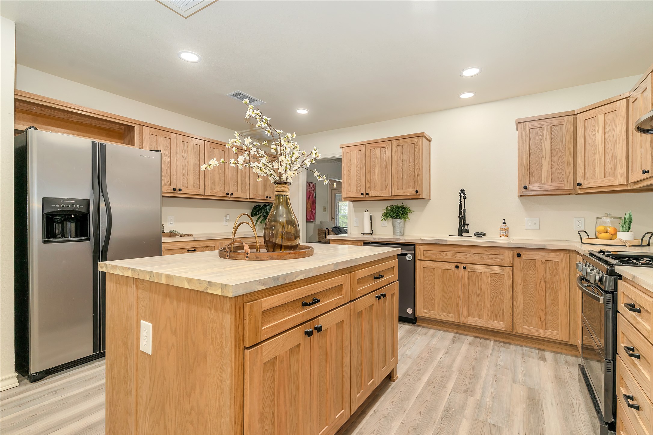 6212 Westover Drive Granbury TX 76049