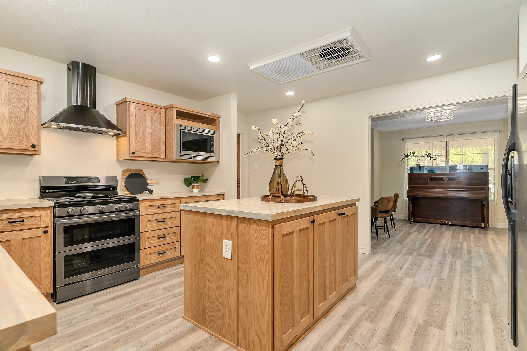 6212 Westover Drive Granbury TX 76049