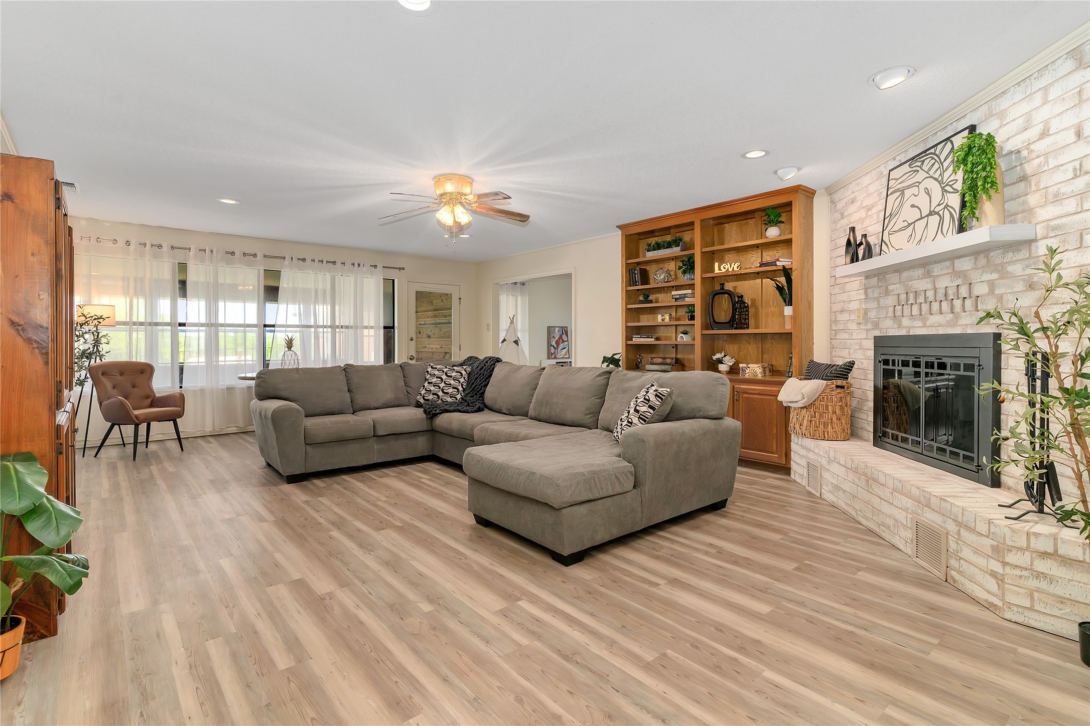 6212 Westover Drive Granbury TX 76049