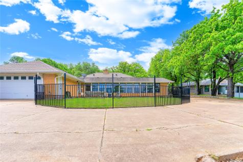 6212 Westover Drive Granbury TX 76049