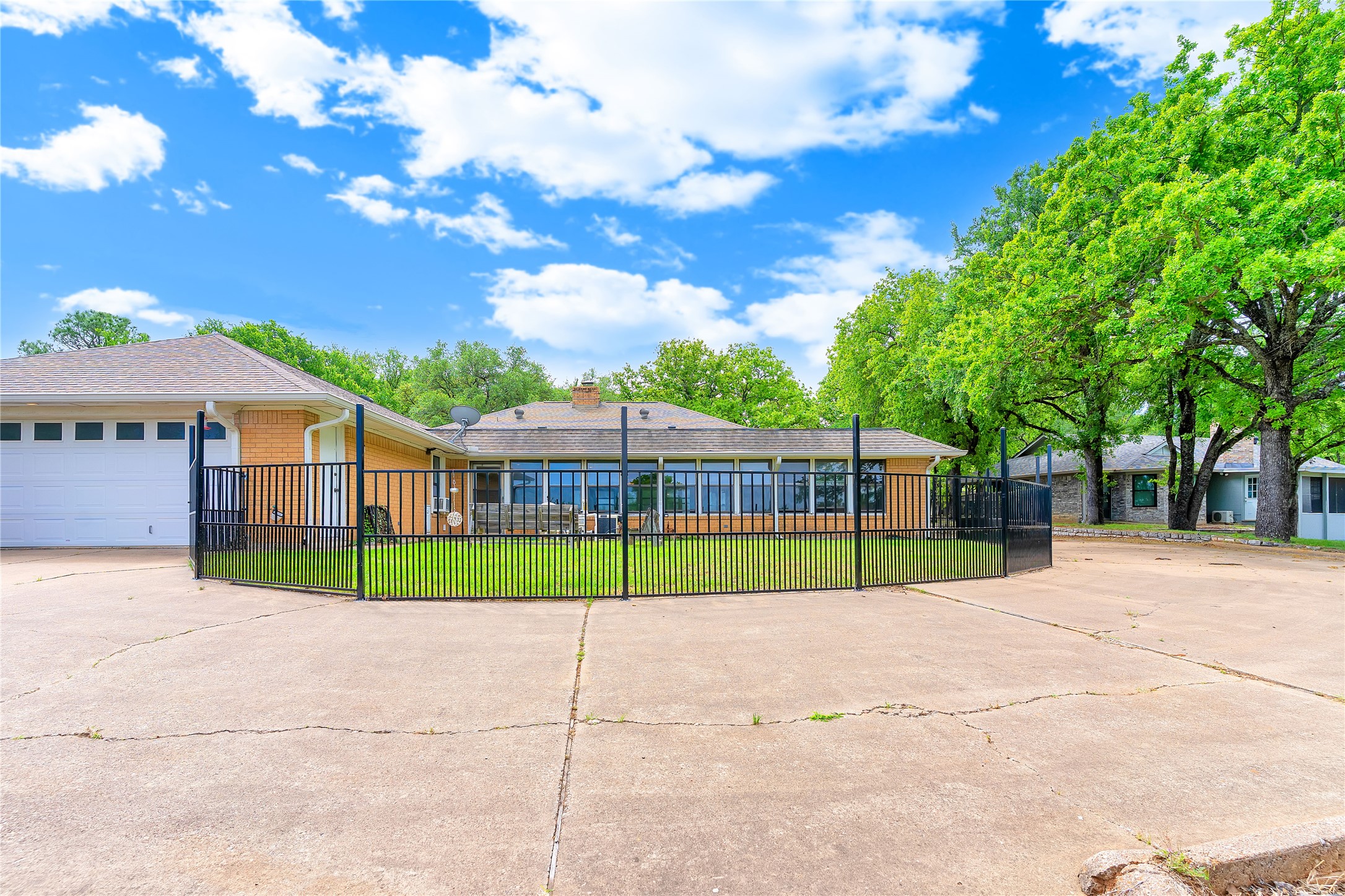 6212 Westover Drive Granbury TX 76049