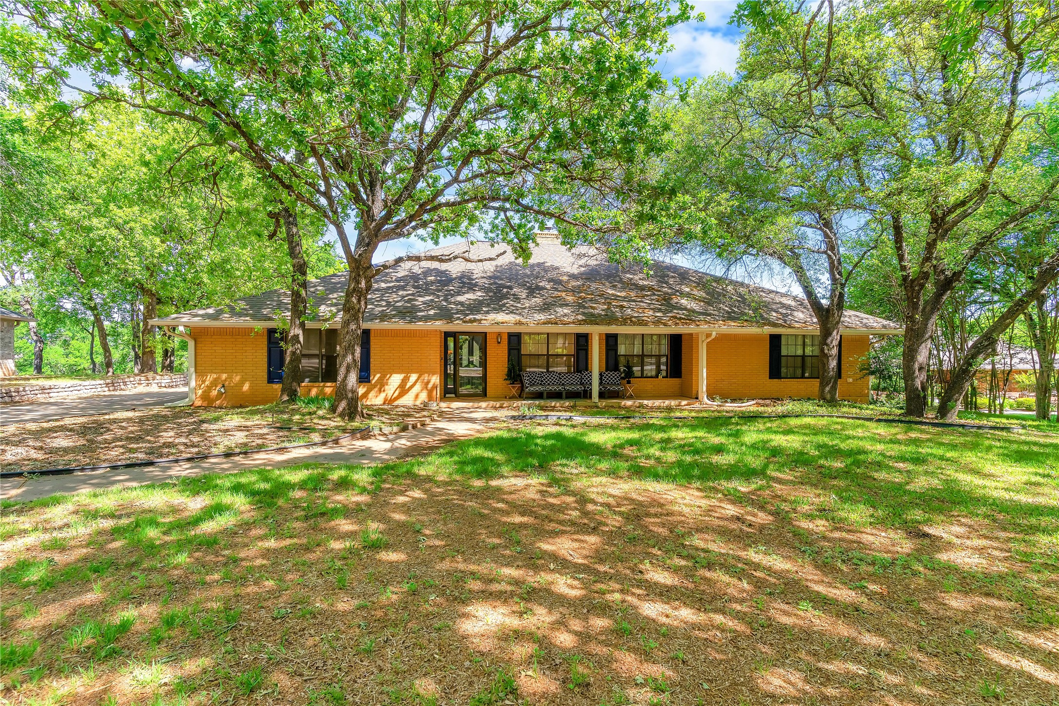 6212 Westover Drive Granbury TX 76049