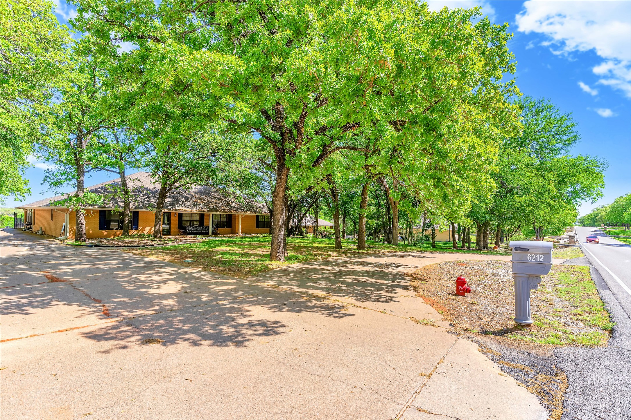 6212 Westover Drive Granbury TX 76049