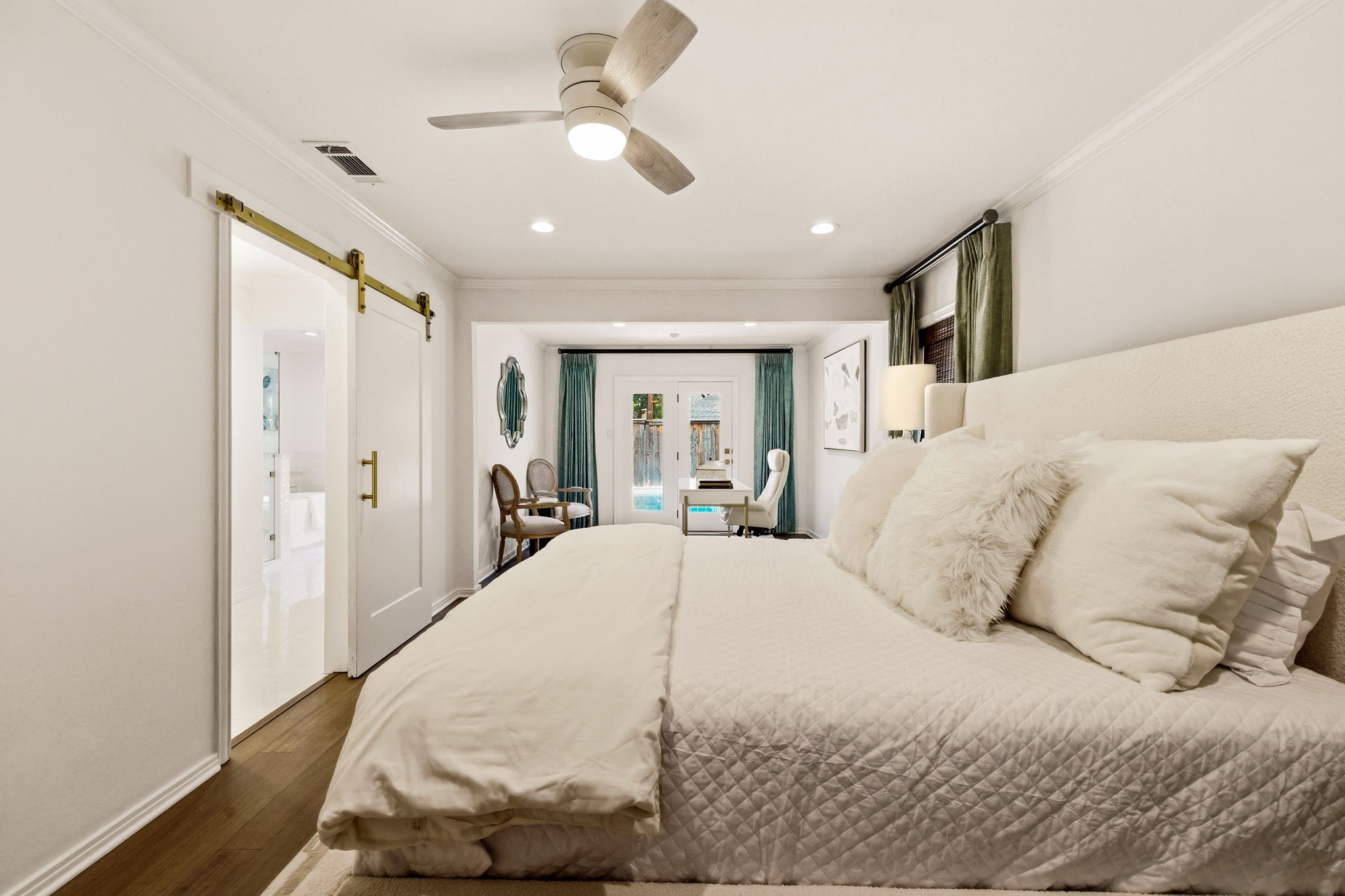 4684 S Versailles Avenue Highland Park TX 75209