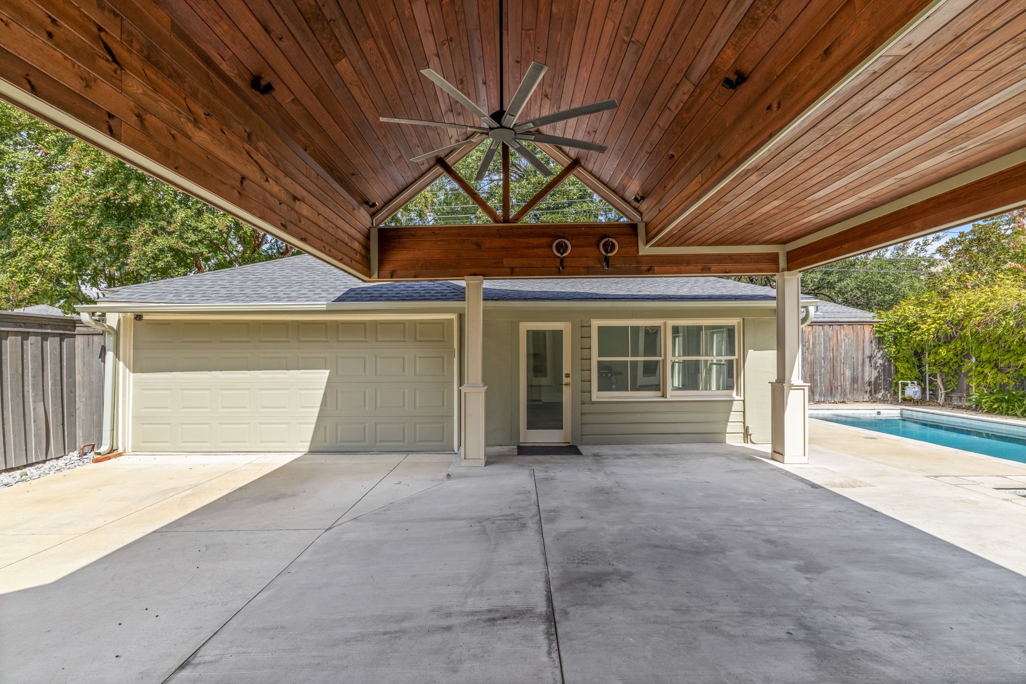 4684 S Versailles Avenue Highland Park TX 75209