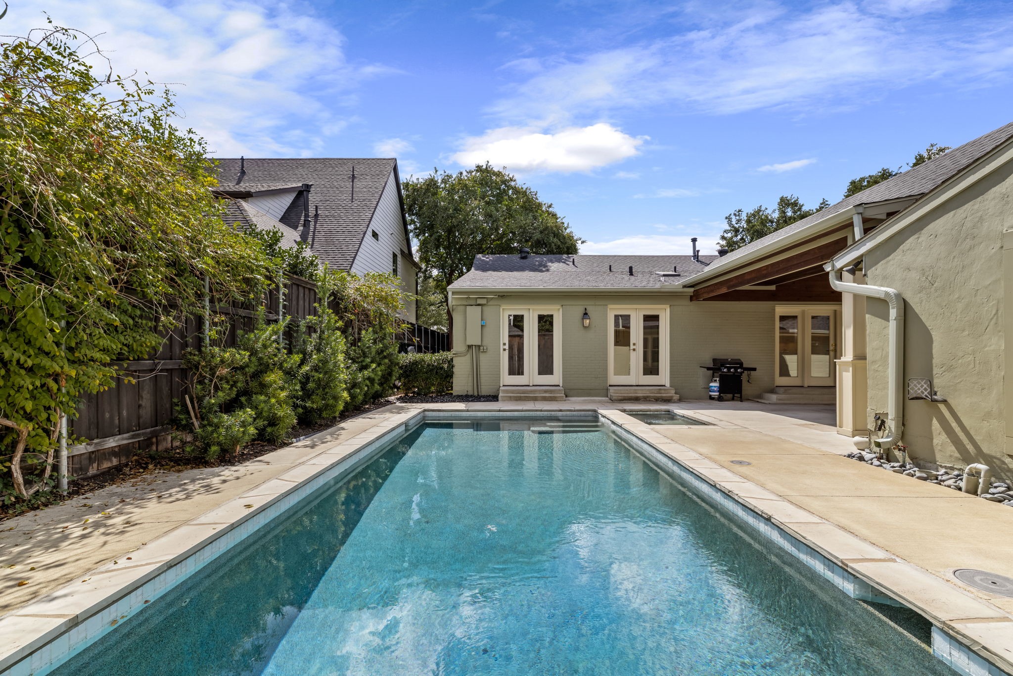 4684 S Versailles Avenue Highland Park TX 75209