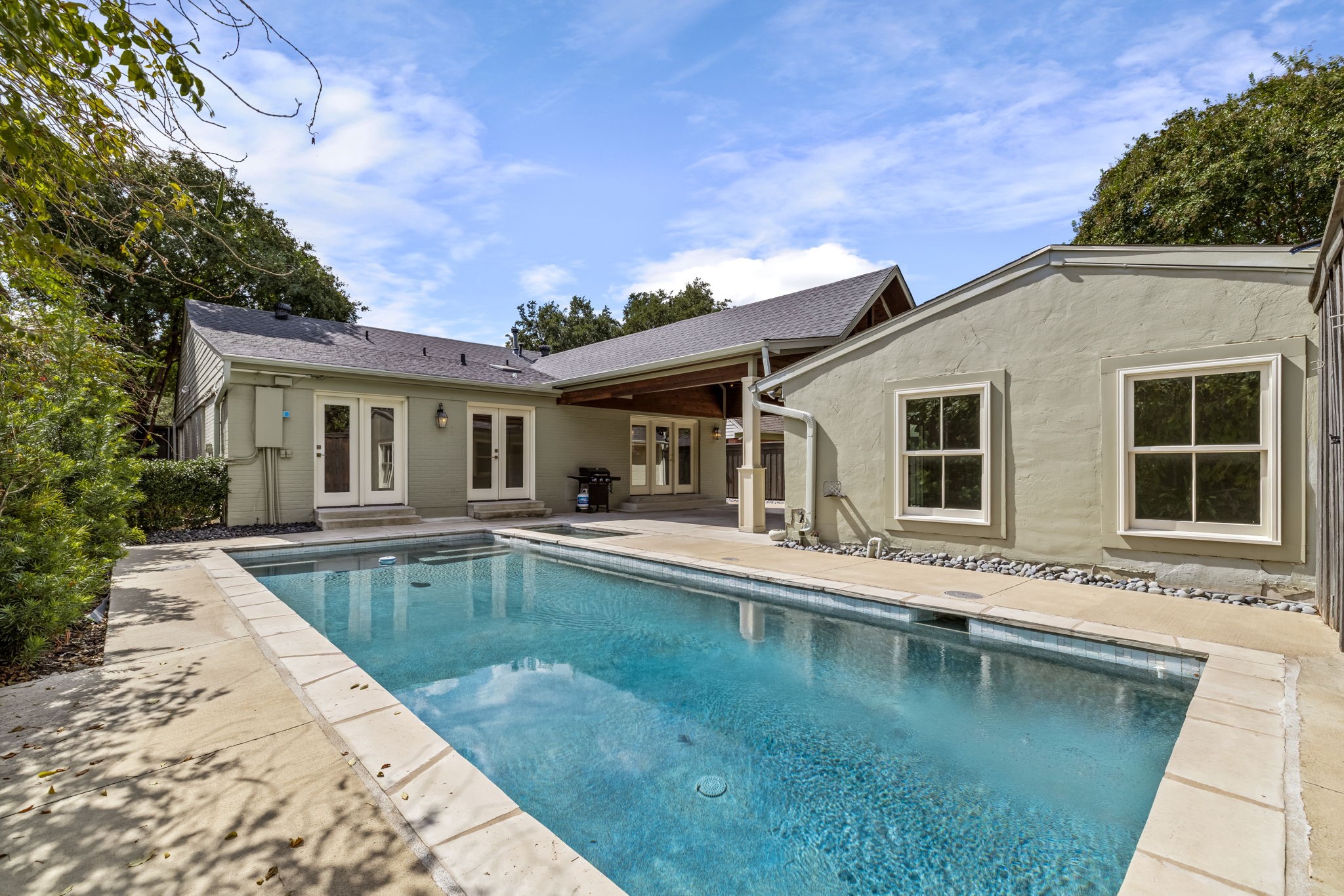 4684 S Versailles Avenue Highland Park TX 75209