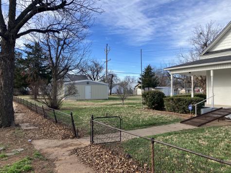 109 N Foley Street Seymour TX 76380