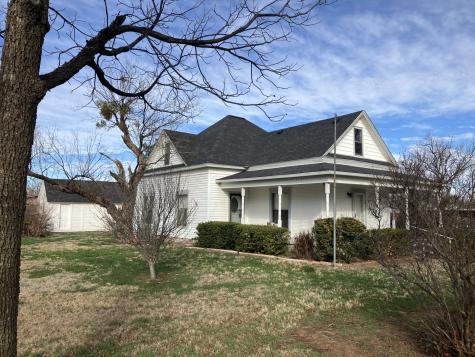 109 N Foley Street Seymour TX 76380