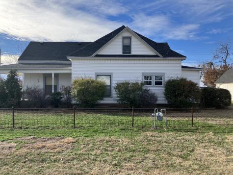 109 N Foley Street Seymour TX 76380