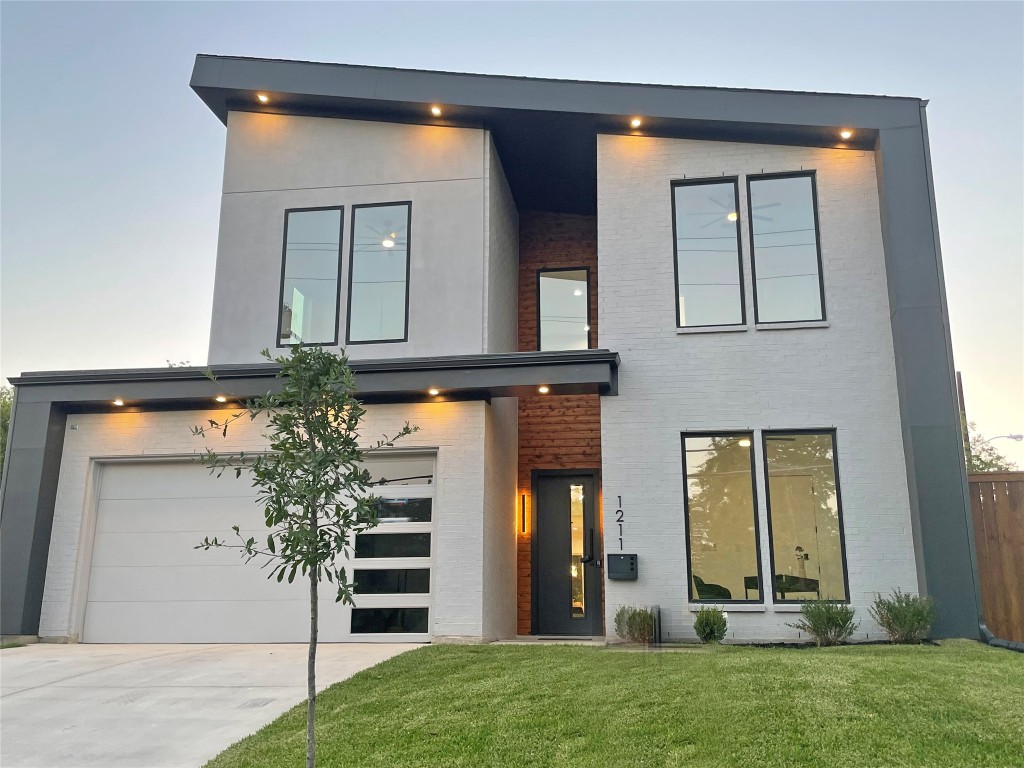 1211 Bonnie View Road Dallas TX 75203