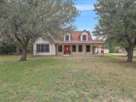 703 Arapaho Drive Tioga TX 76271
