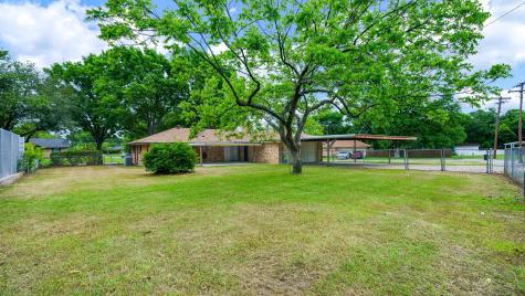 400 Brook Hollow Circle Desoto TX 75115