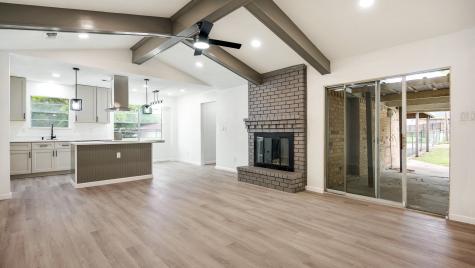 400 Brook Hollow Circle Desoto TX 75115