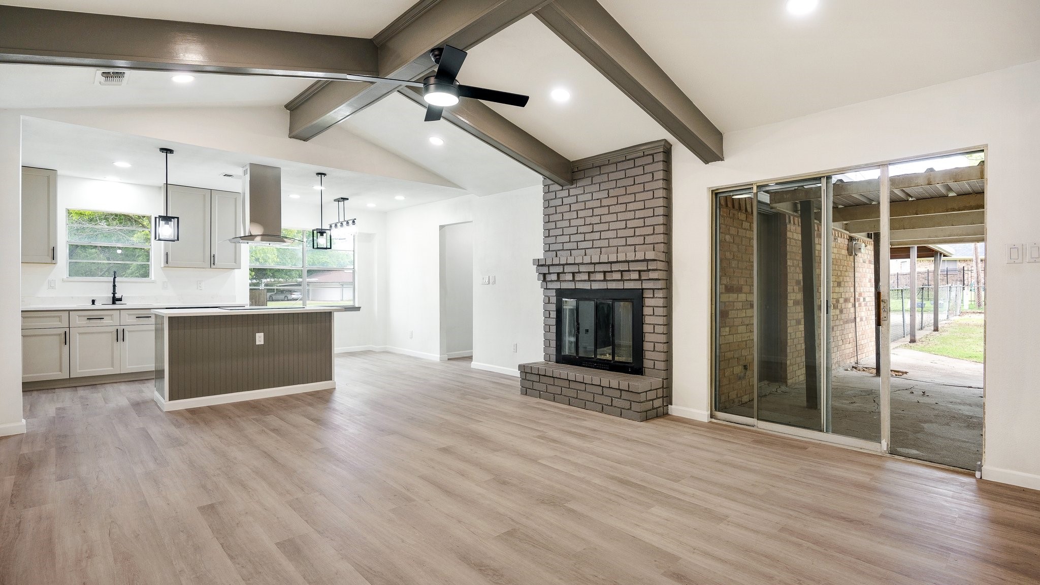 400 Brook Hollow Circle Desoto TX 75115
