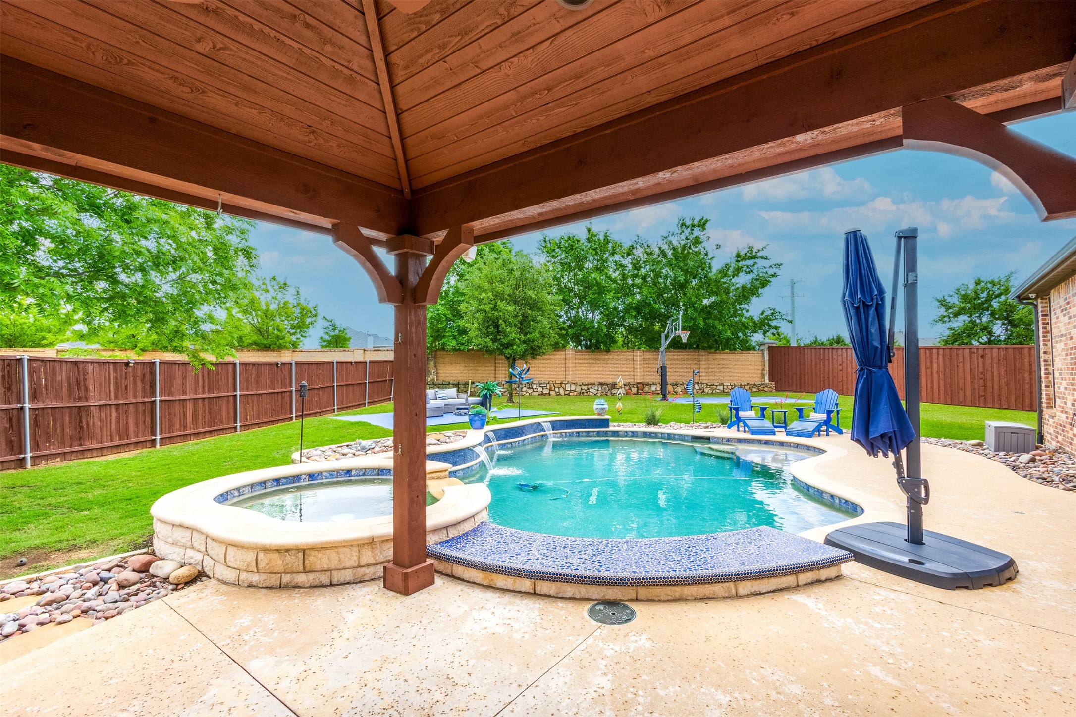 686 Dunhill Lane Frisco TX 75036