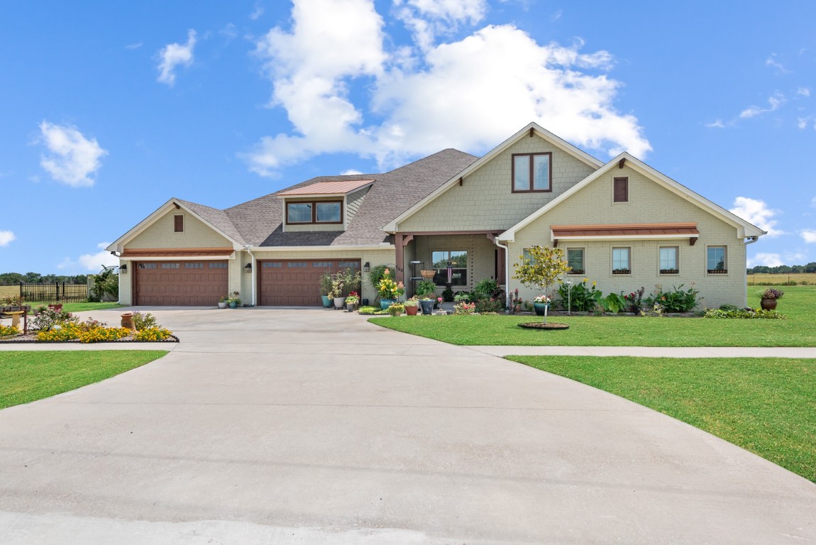 568 Crow Road Whitesboro TX 76273