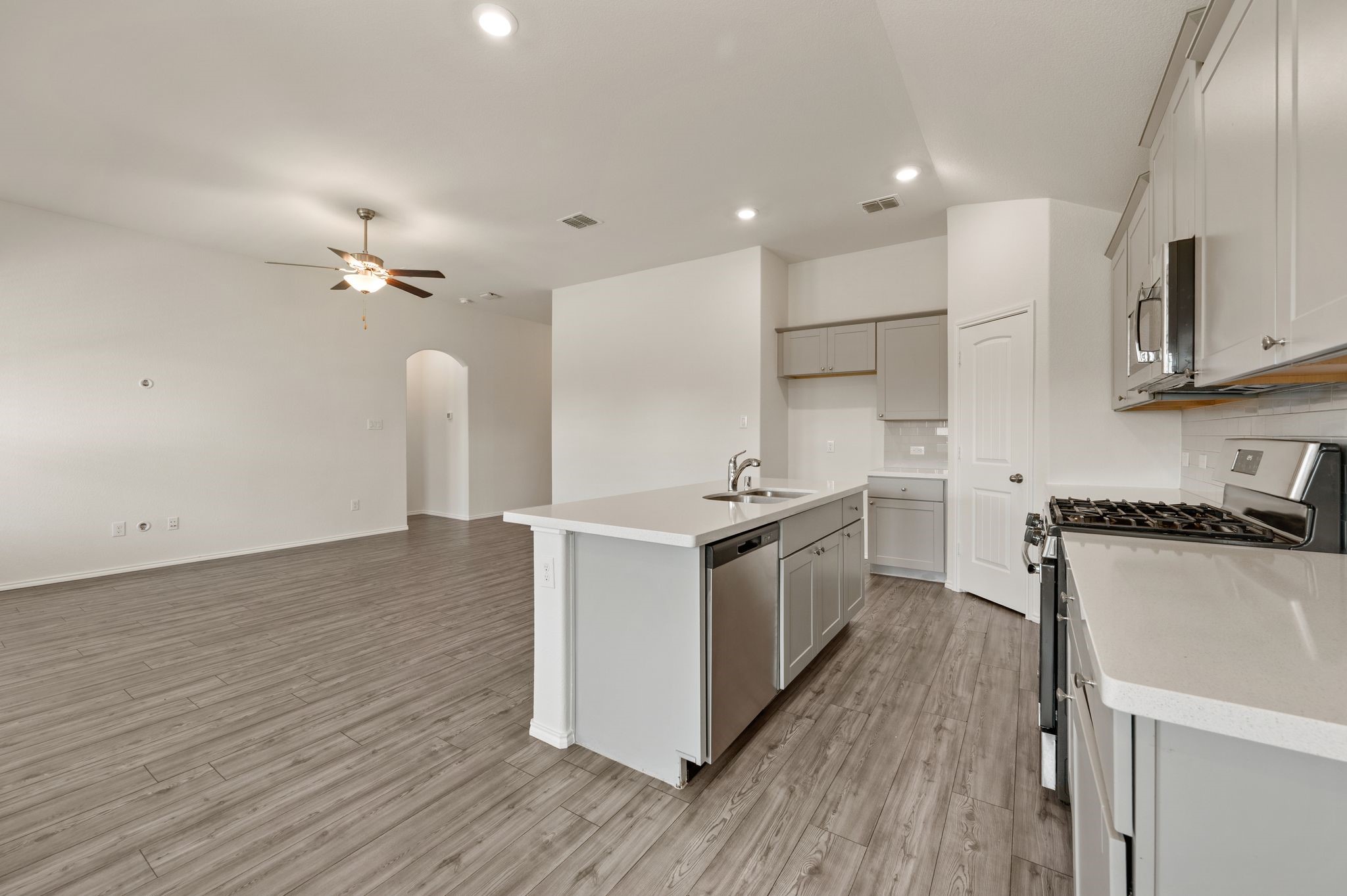 813 Amberwood Court Fort Worth TX 76052