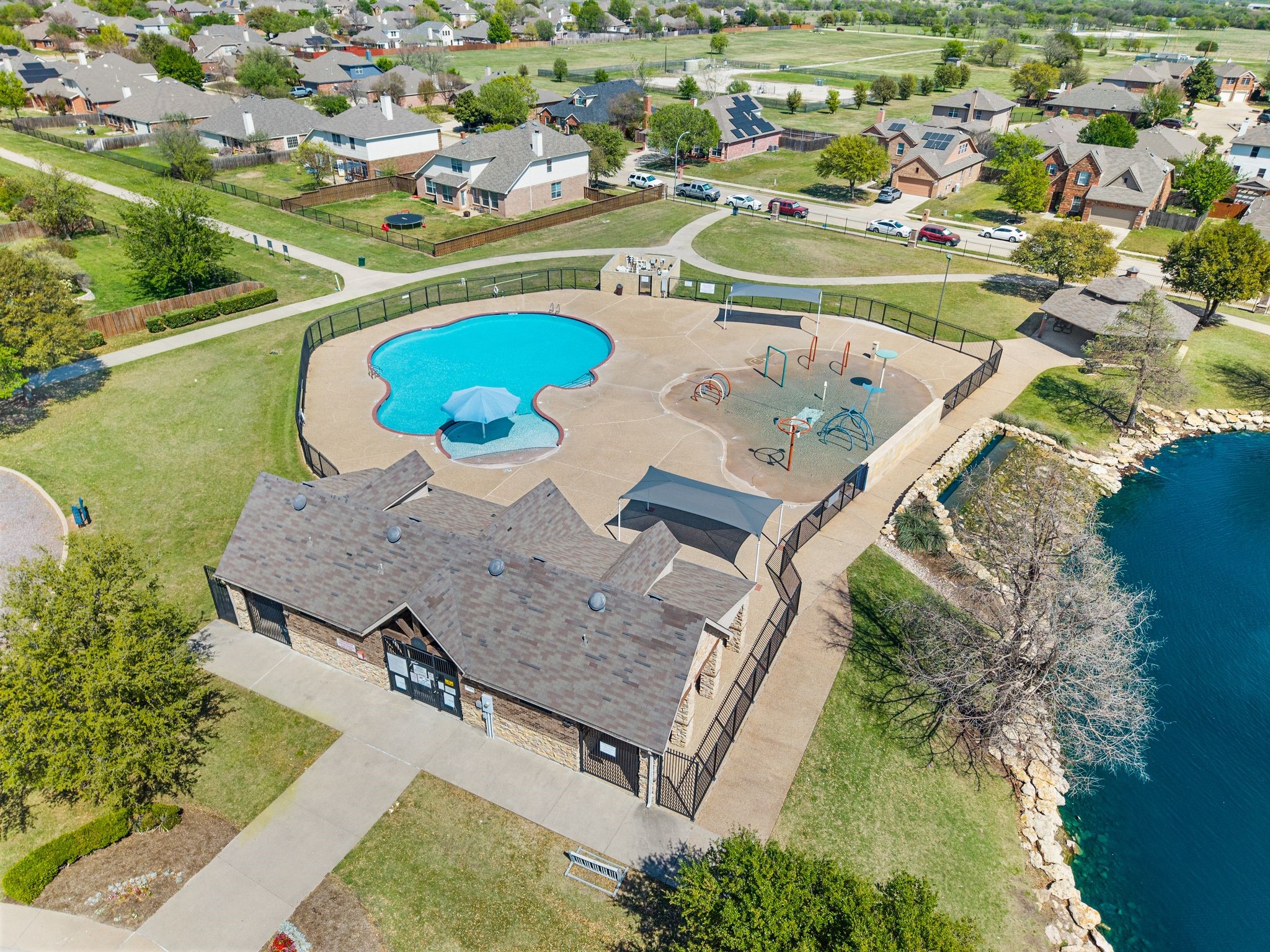813 Amberwood Court Fort Worth TX 76052