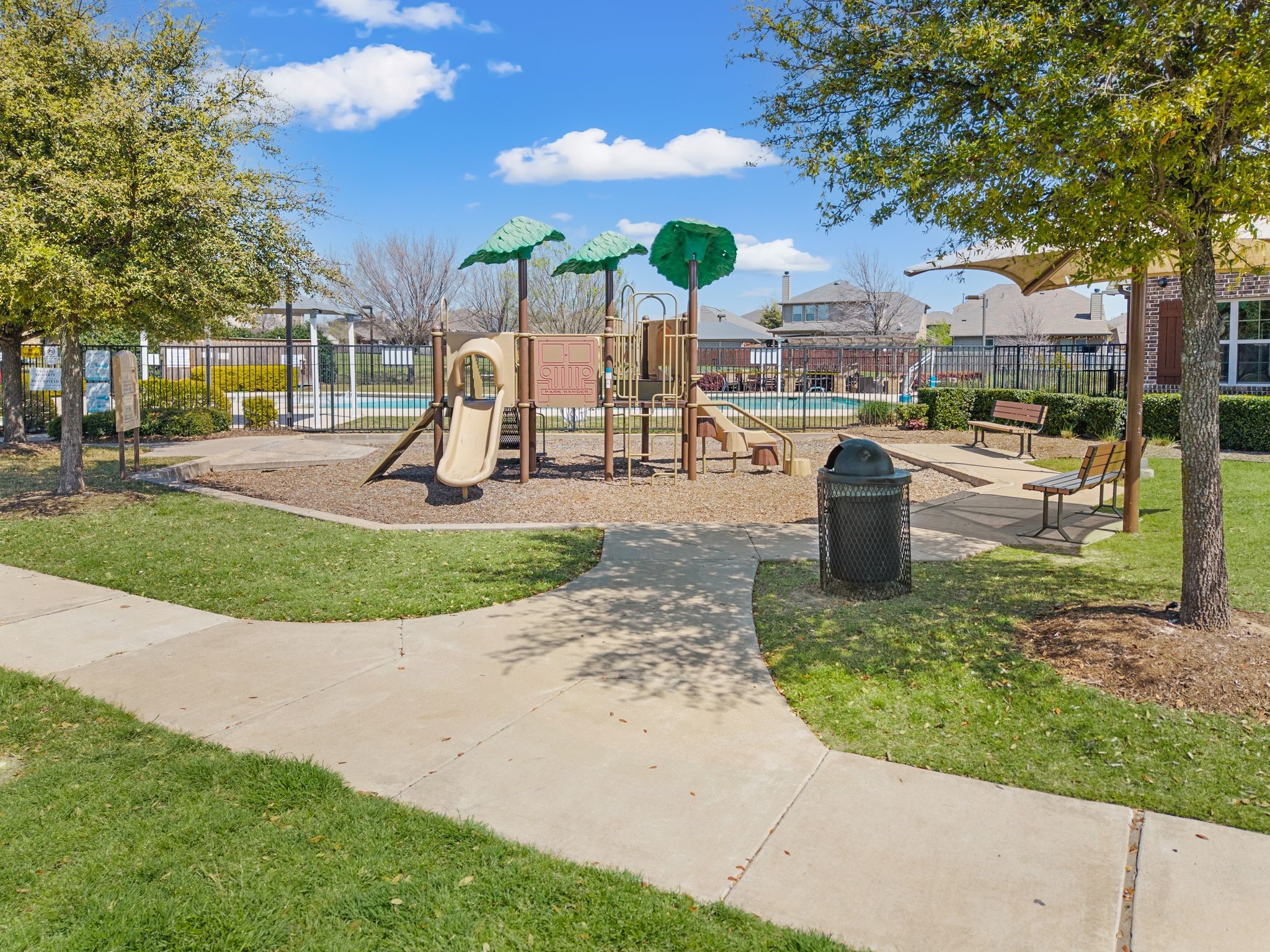 813 Amberwood Court Fort Worth TX 76052