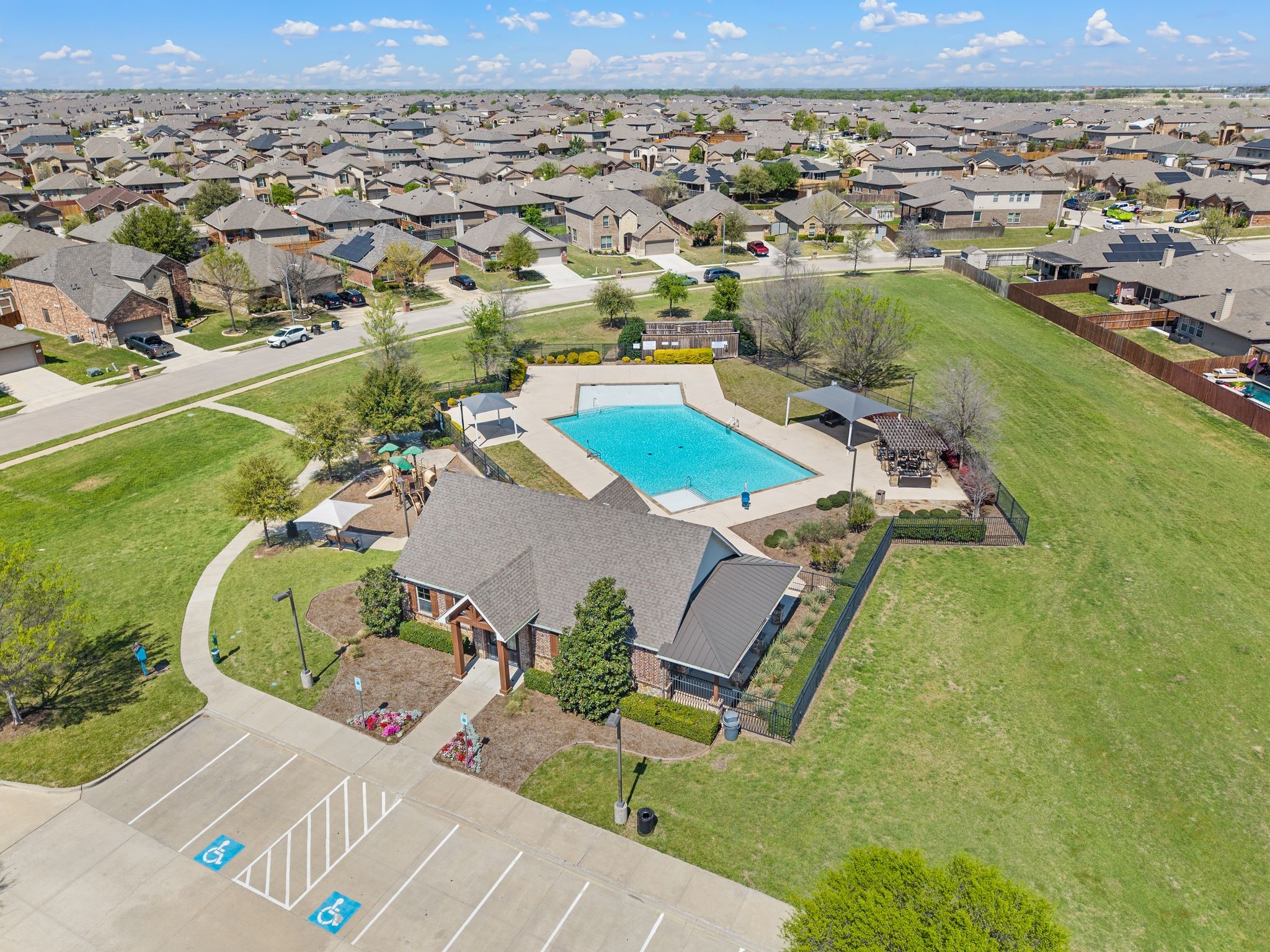 813 Amberwood Court Fort Worth TX 76052
