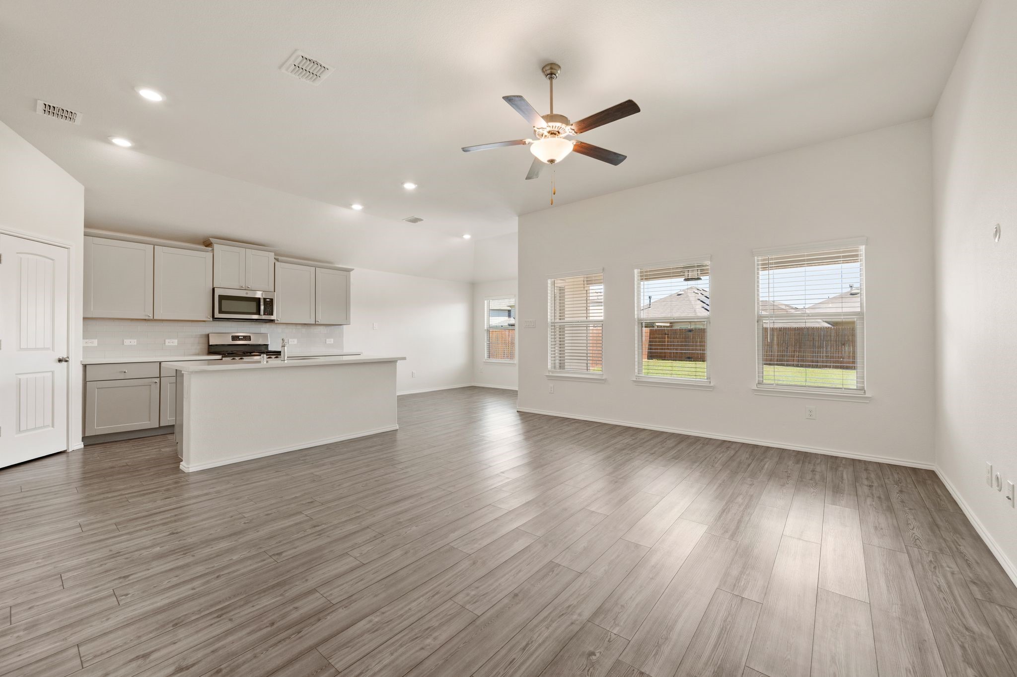 813 Amberwood Court Fort Worth TX 76052