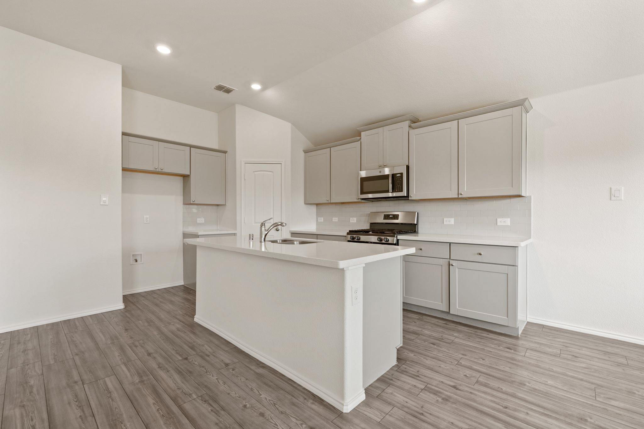813 Amberwood Court Fort Worth TX 76052