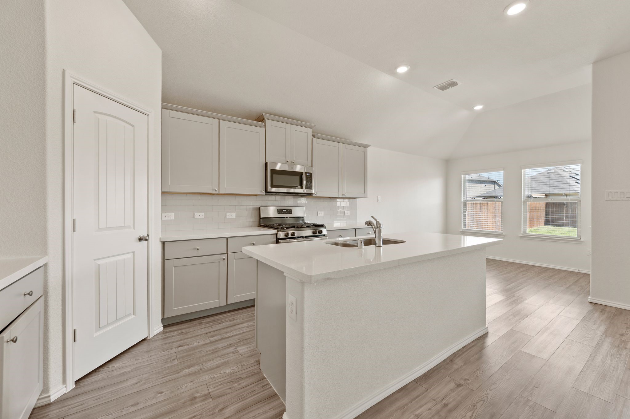 813 Amberwood Court Fort Worth TX 76052