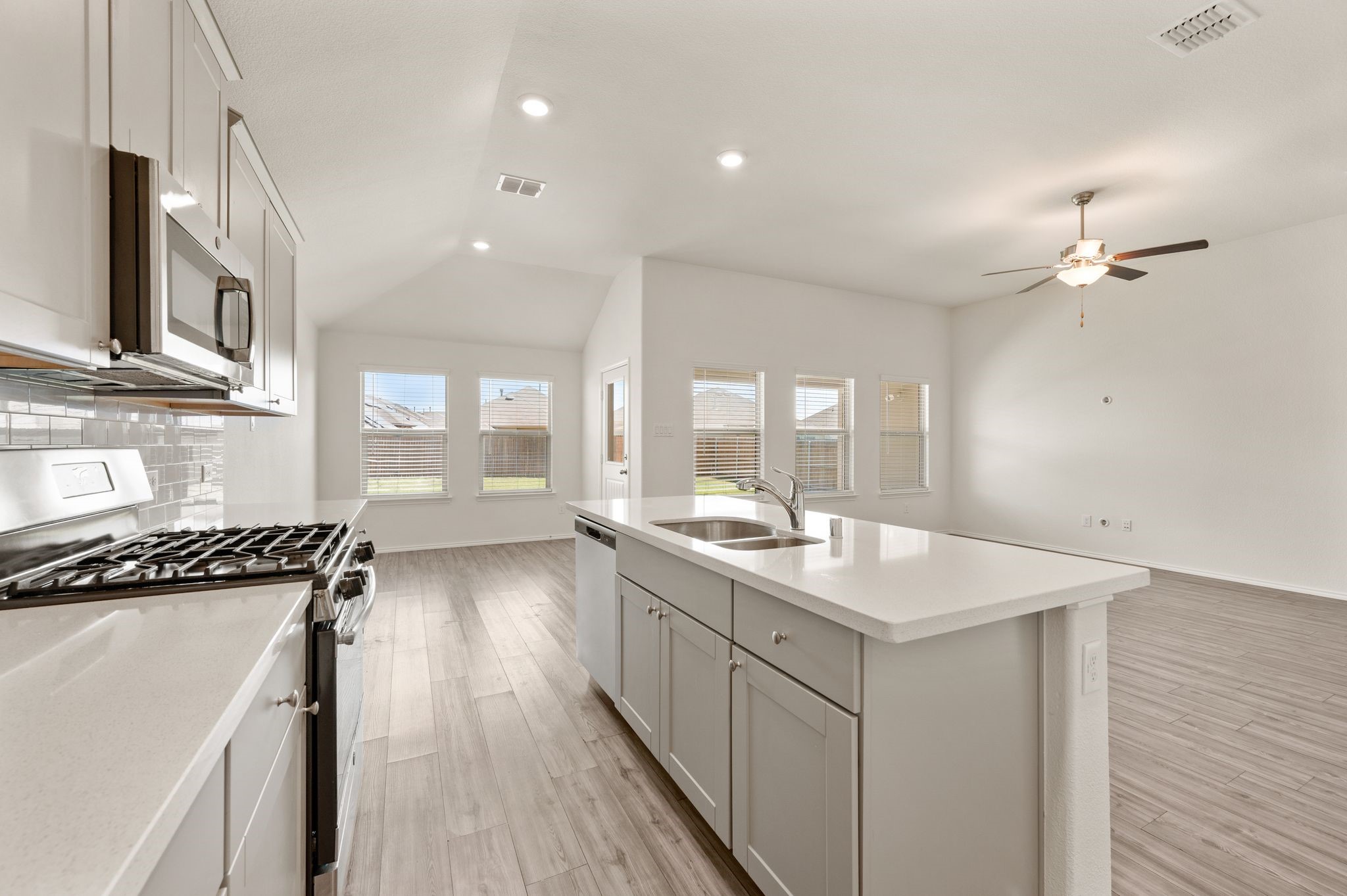 813 Amberwood Court Fort Worth TX 76052