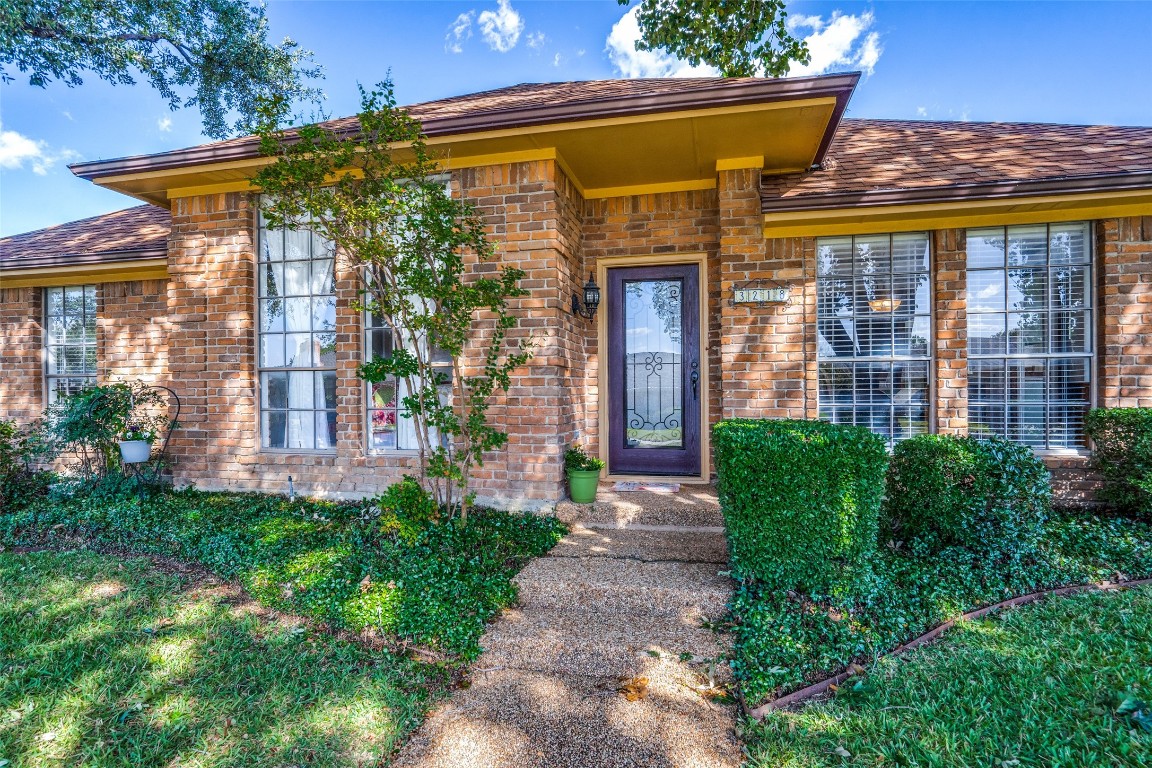 3218 Sugarbush Drive Carrollton TX 75007