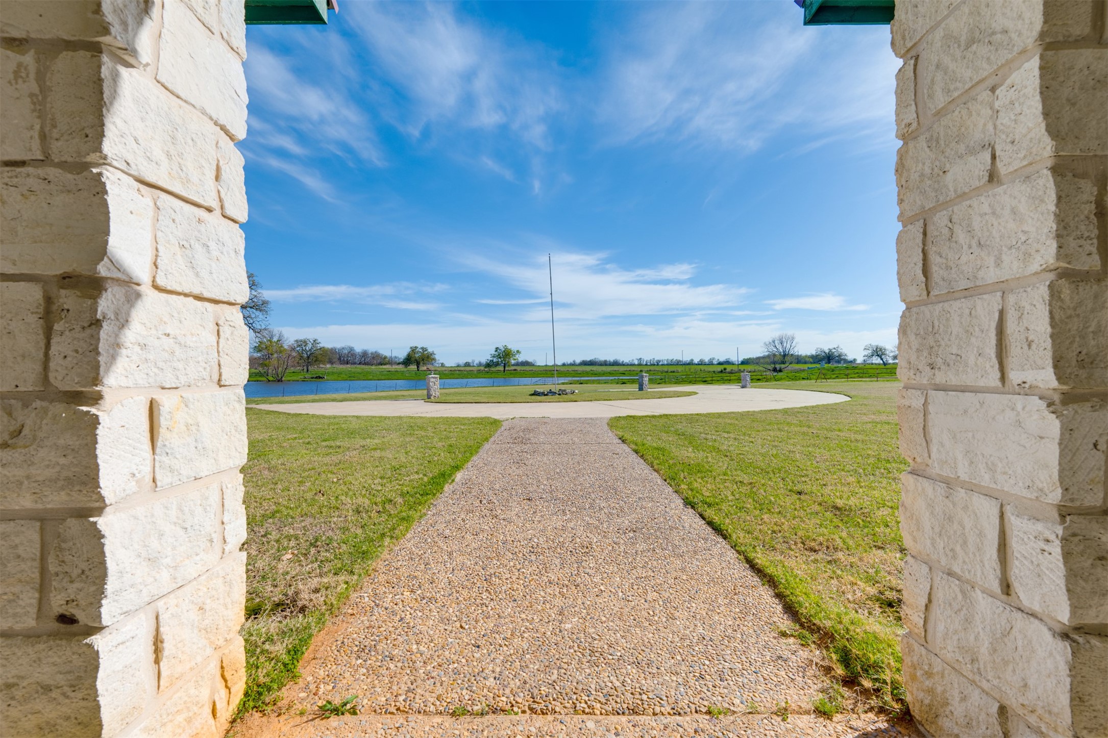 2290 County Road 27300 Honey Grove TX 75446