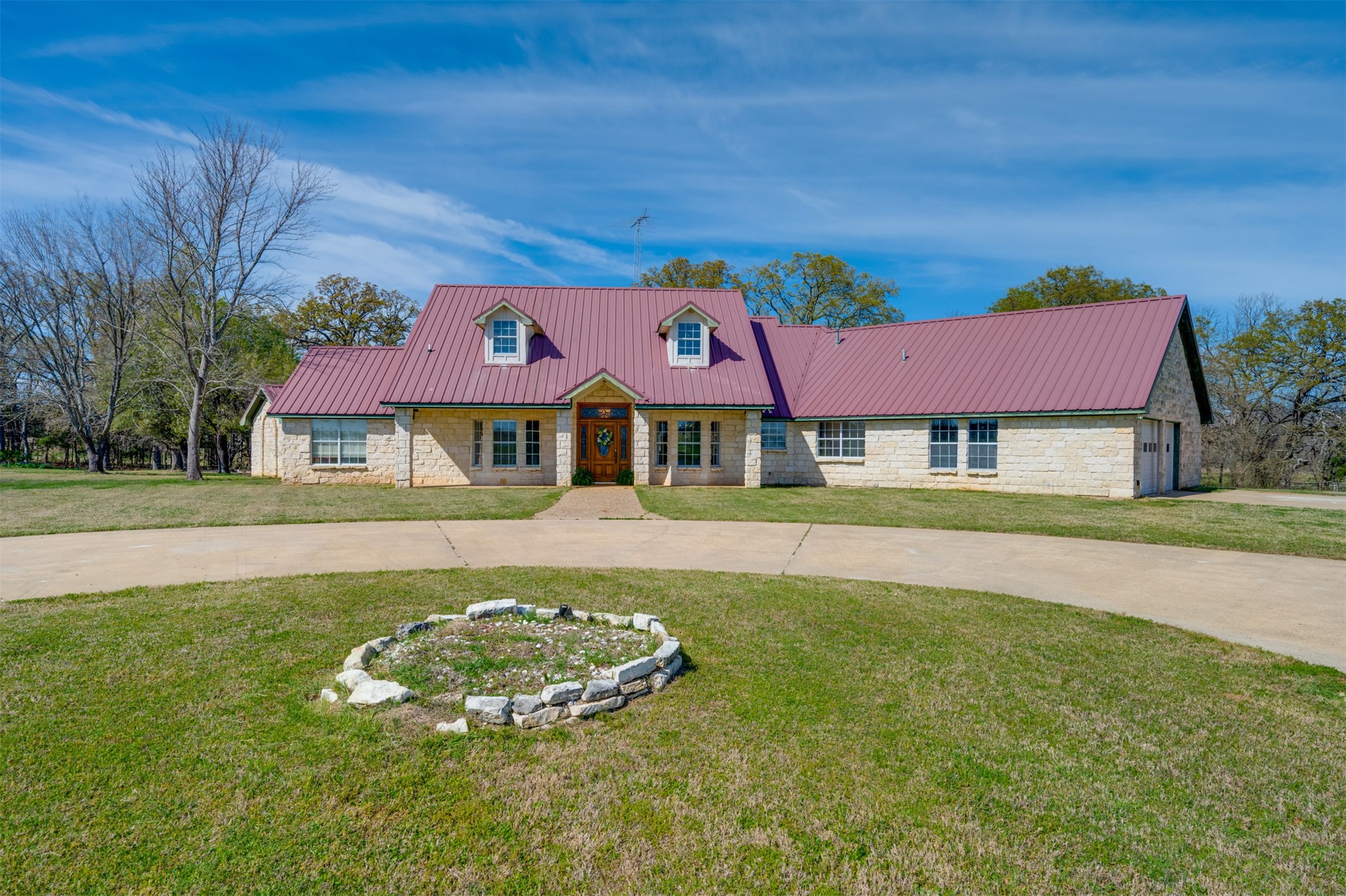 2290 County Road 27300 Honey Grove TX 75446