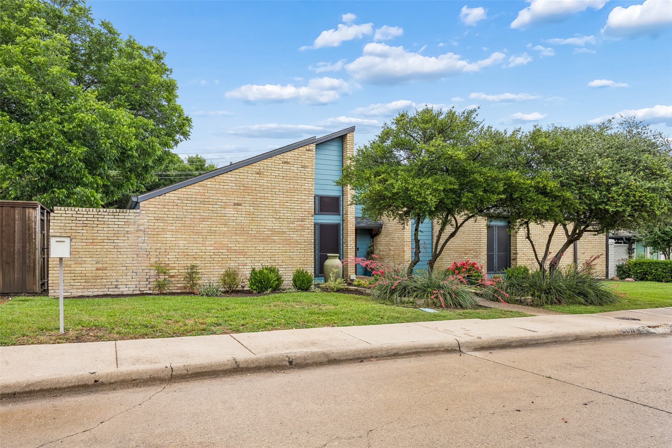 6011 Davenport Road Dallas TX 75248