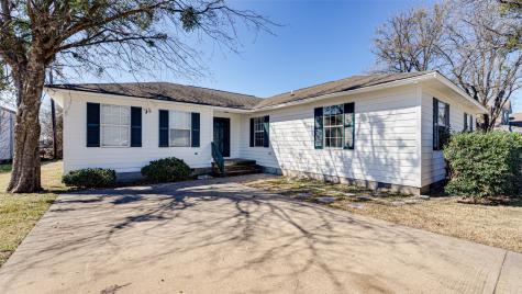 1605 S Oak Grove Road Ennis TX 75119