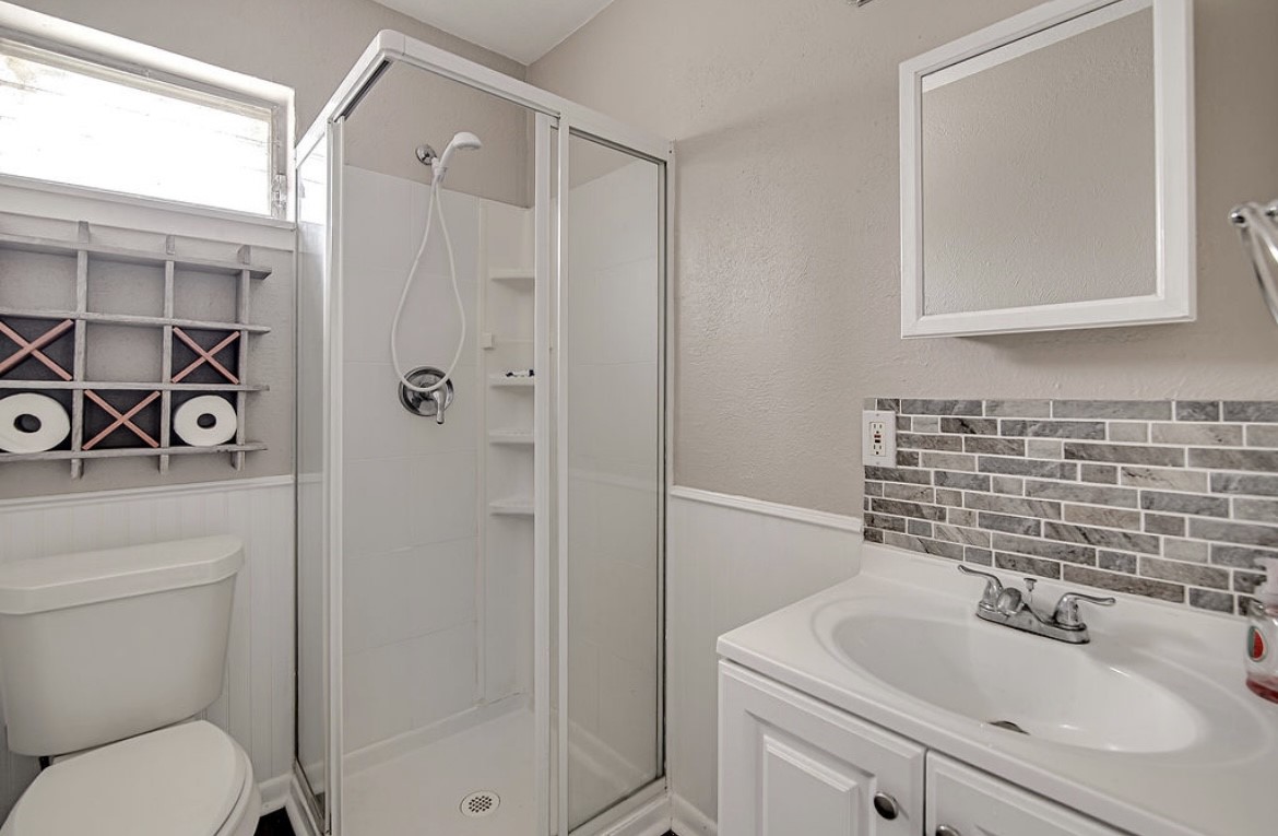 3952 J Rendon Road Burleson TX 76028