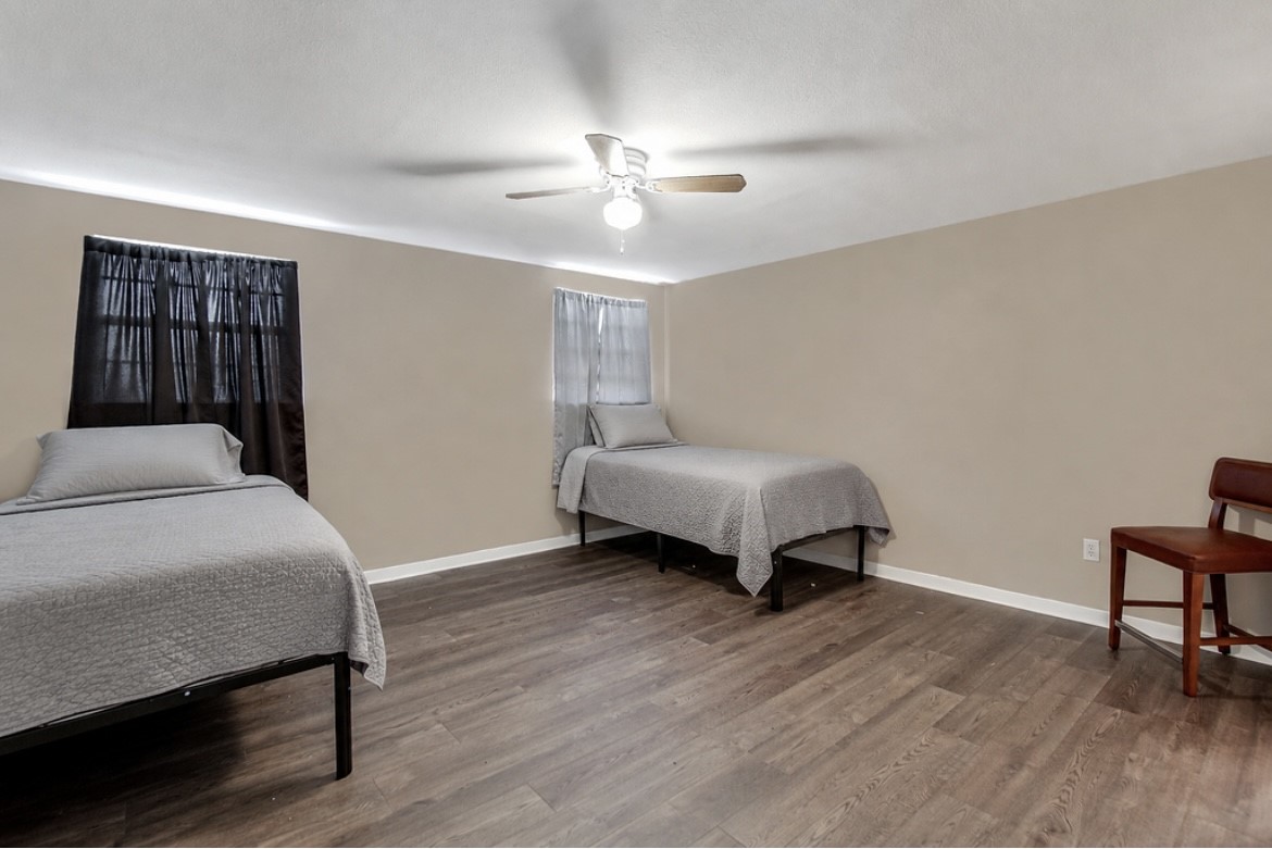 3952 J Rendon Road Burleson TX 76028